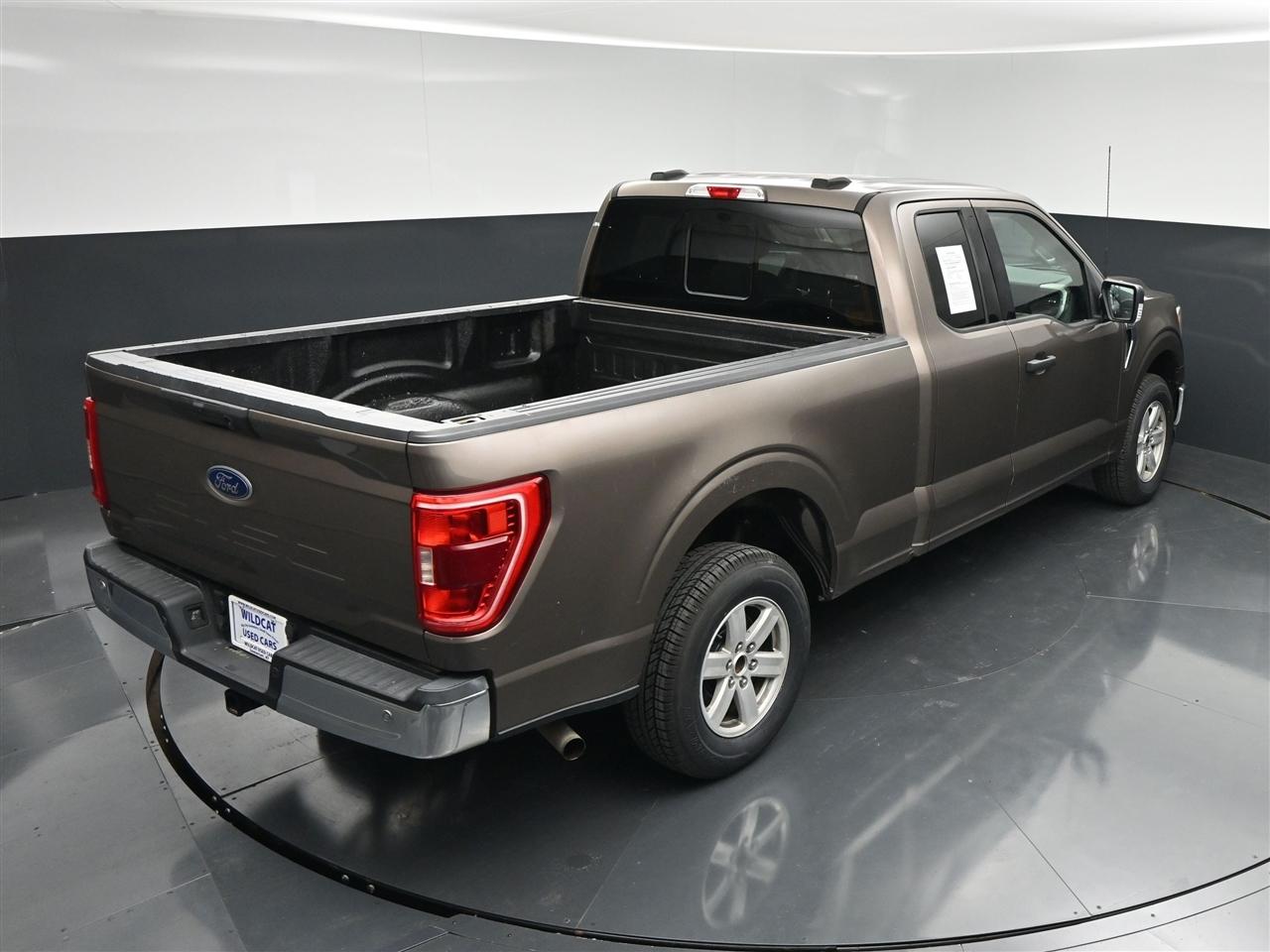 Ford F-150 XLT SuperCab 8-ft. 2WD 2021