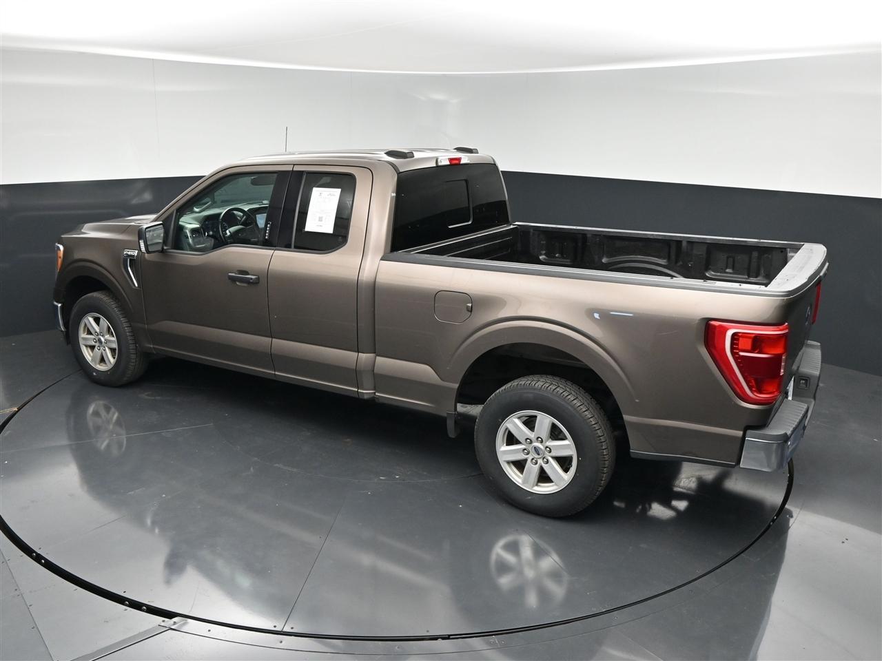 Ford F-150 XLT SuperCab 8-ft. 2WD 2021