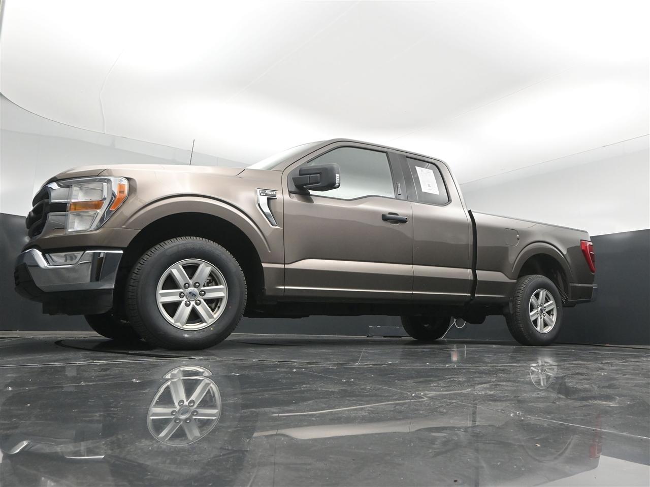Ford F-150 XLT SuperCab 8-ft. 2WD 2021