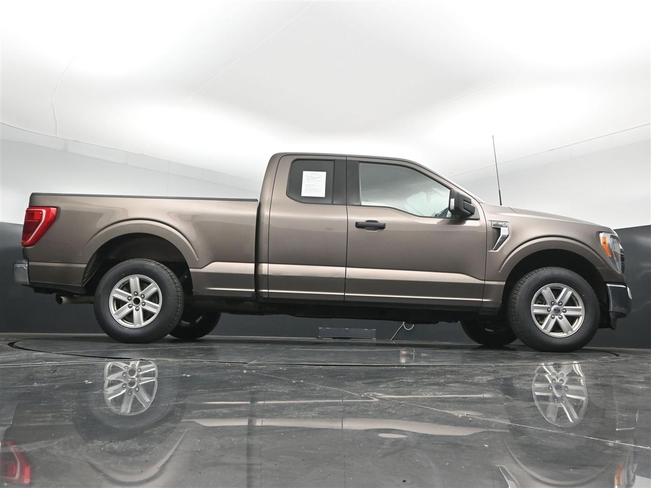 Ford F-150 XLT SuperCab 8-ft. 2WD 2021