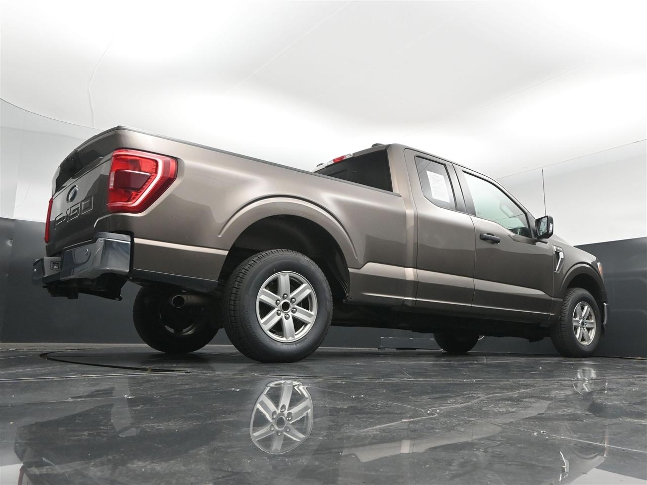 Ford F-150 XLT SuperCab 8-ft. 2WD 2021