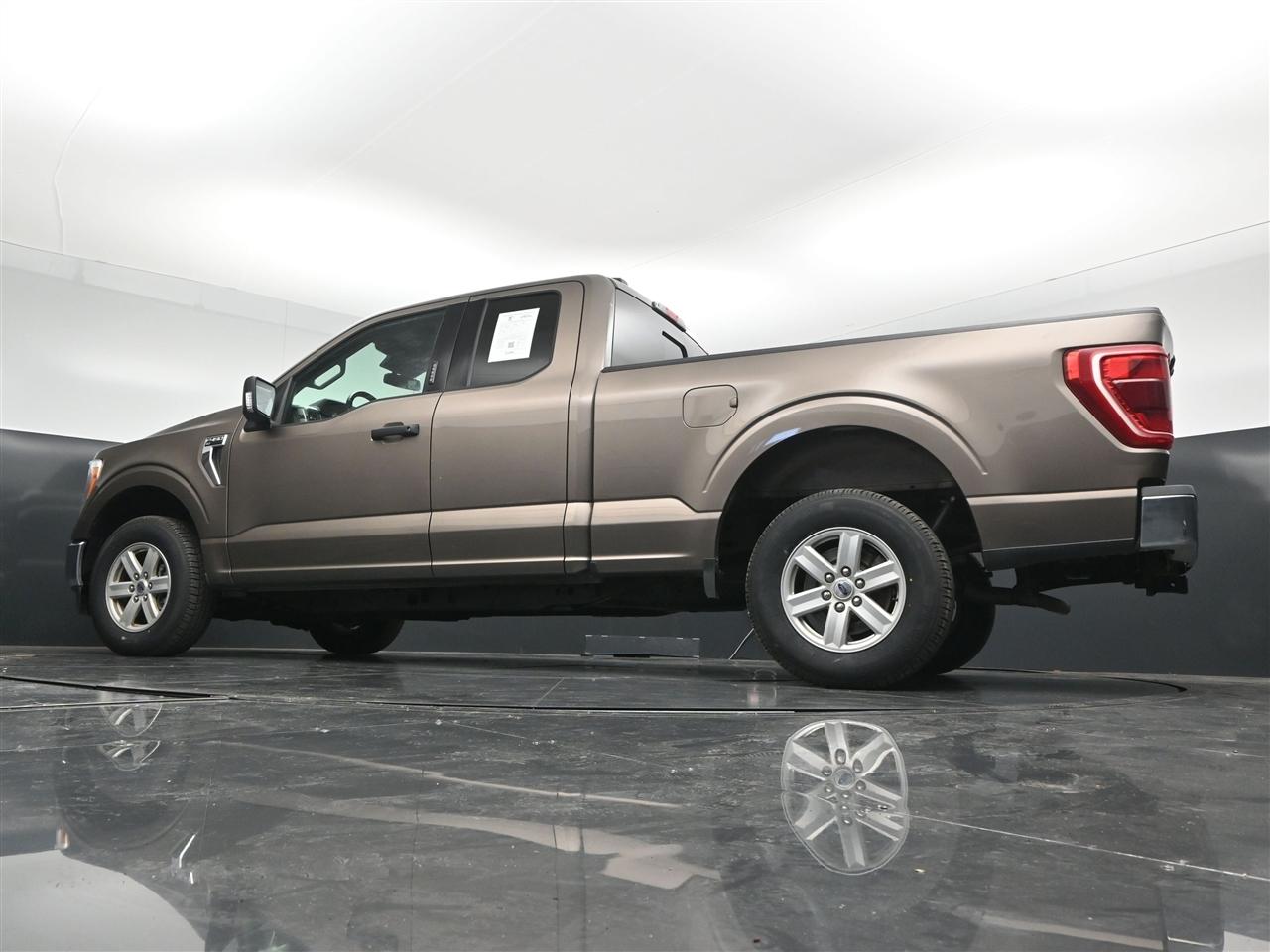 Ford F-150 XLT SuperCab 8-ft. 2WD 2021