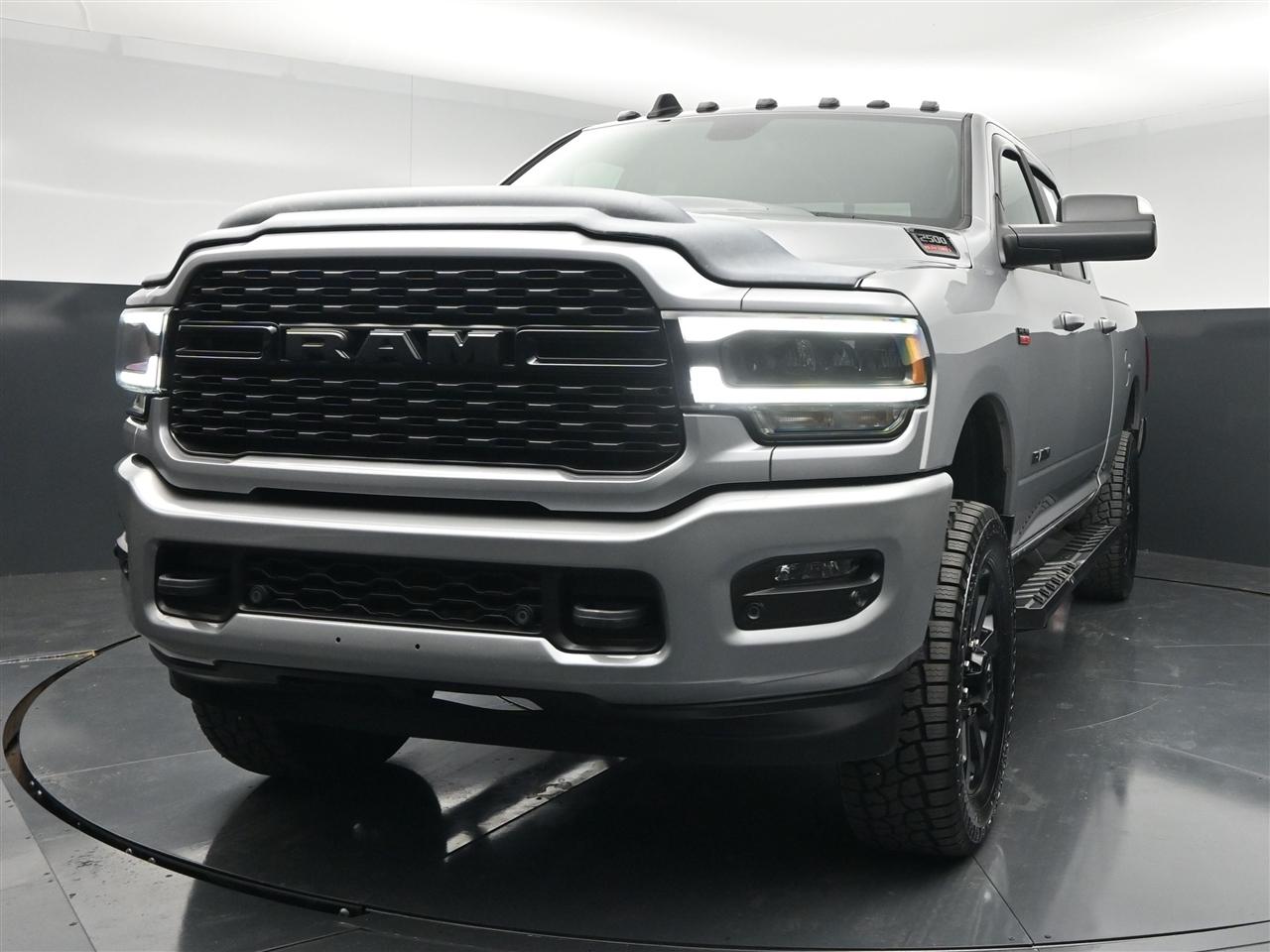RAM 2500 Tradesman Crew Cab SWB 4WD 2022