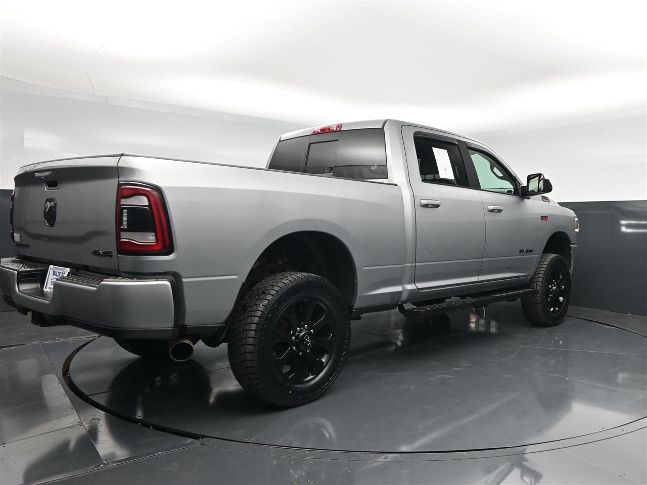 RAM 2500 Tradesman Crew Cab SWB 4WD 2022
