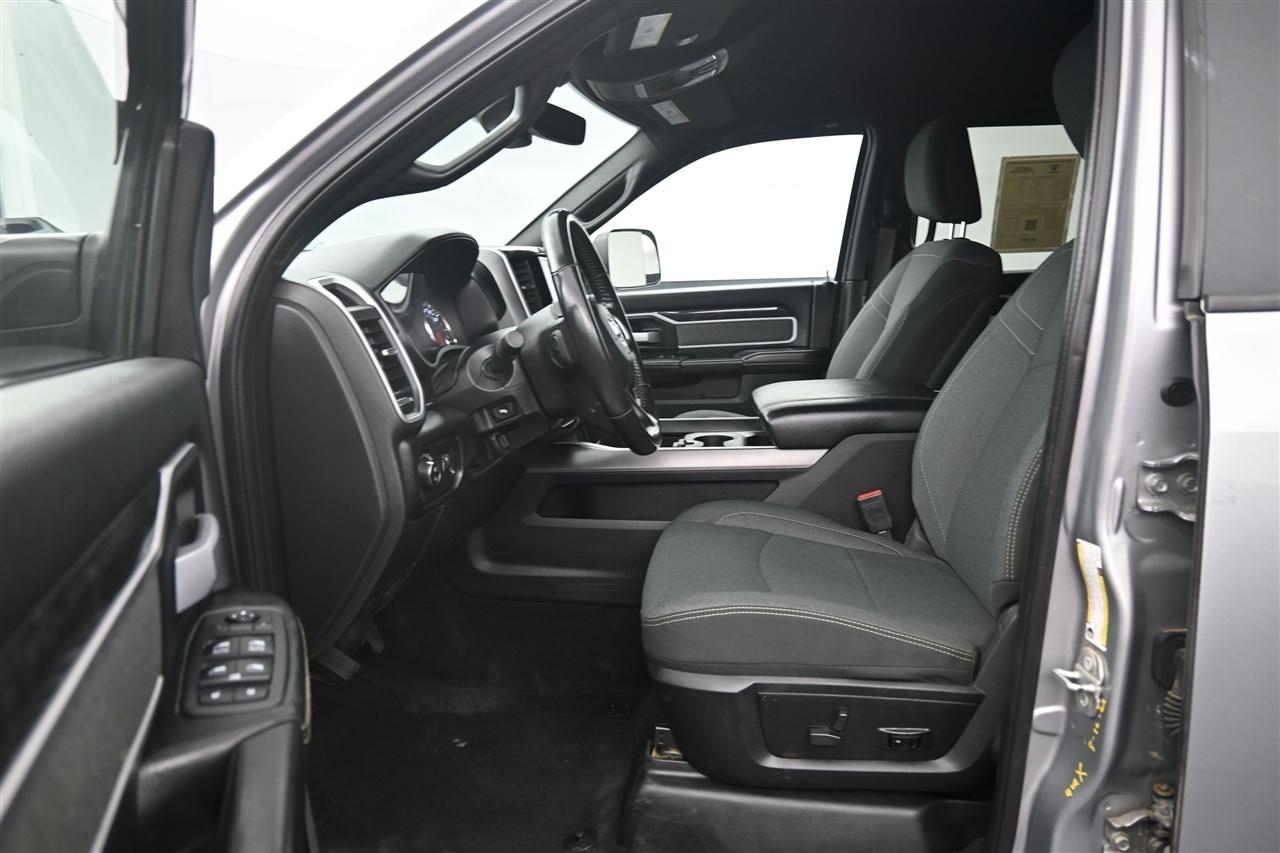 RAM 2500 Tradesman Crew Cab SWB 4WD 2022