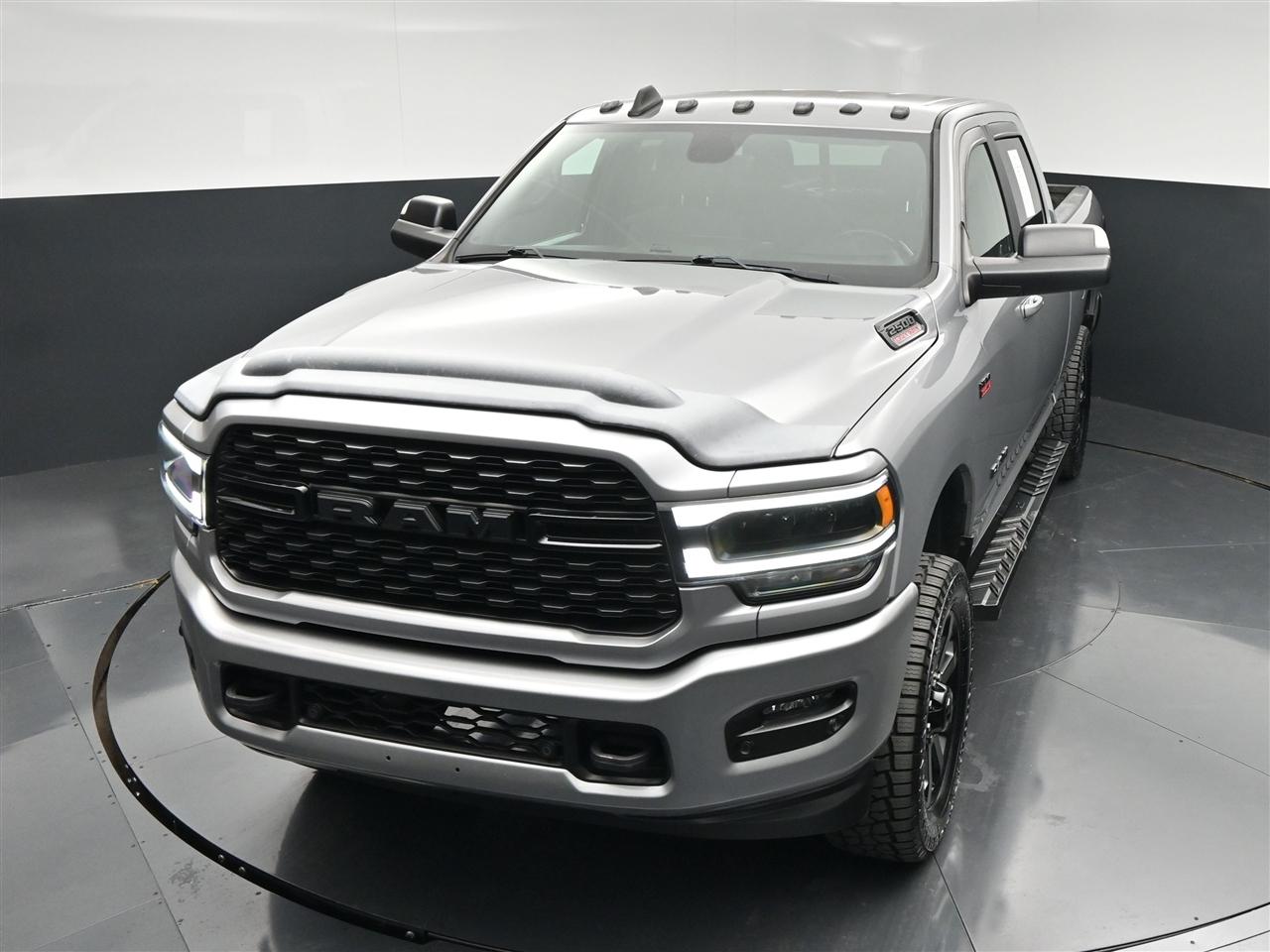 RAM 2500 Tradesman Crew Cab SWB 4WD 2022
