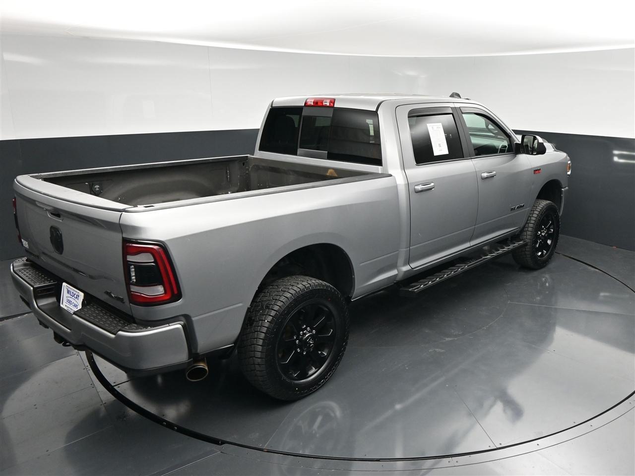RAM 2500 Tradesman Crew Cab SWB 4WD 2022