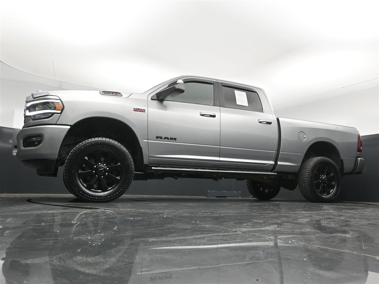 RAM 2500 Tradesman Crew Cab SWB 4WD 2022
