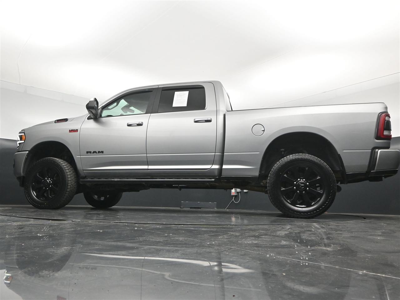 RAM 2500 Tradesman Crew Cab SWB 4WD 2022