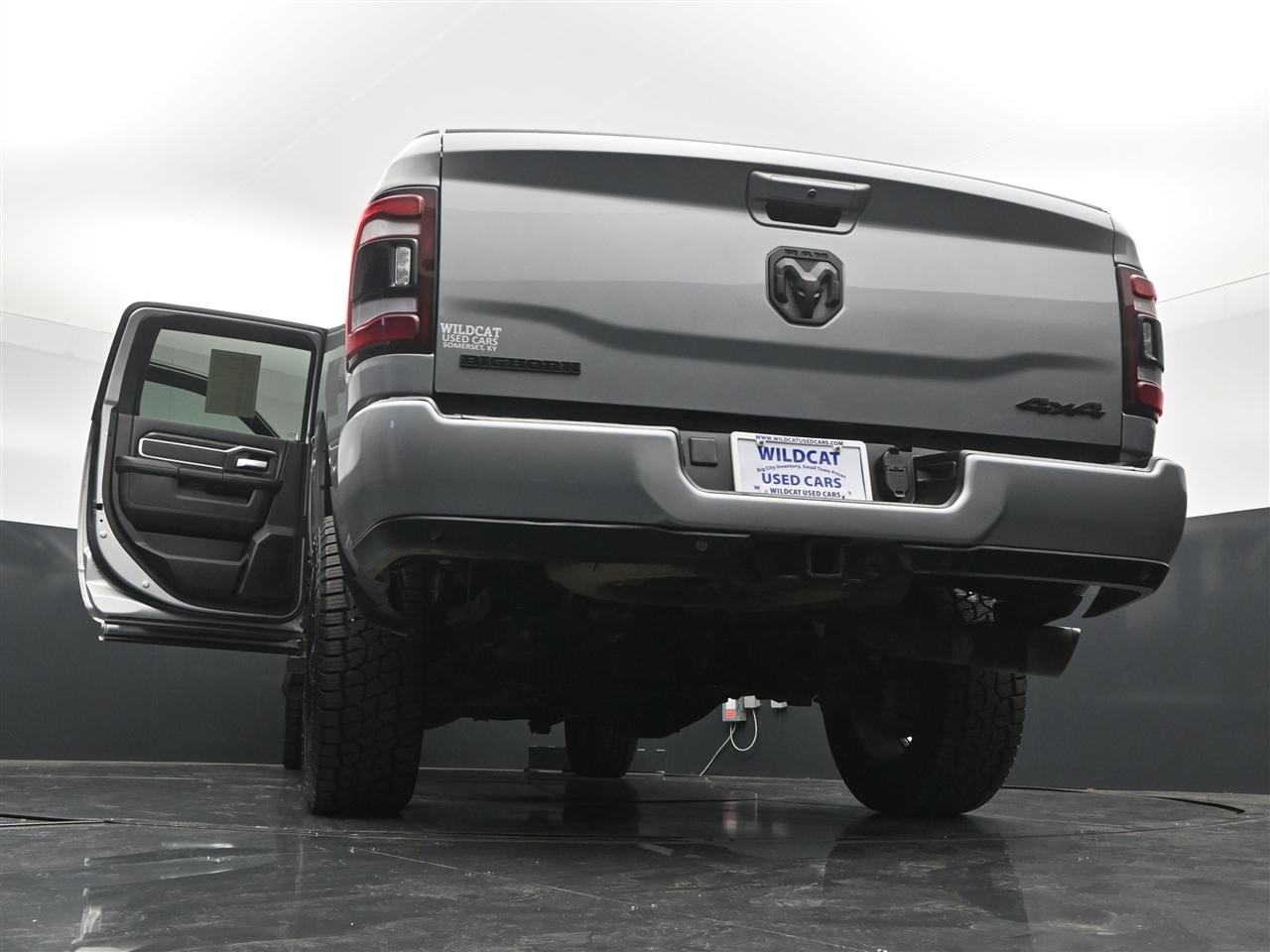 RAM 2500 Tradesman Crew Cab SWB 4WD 2022
