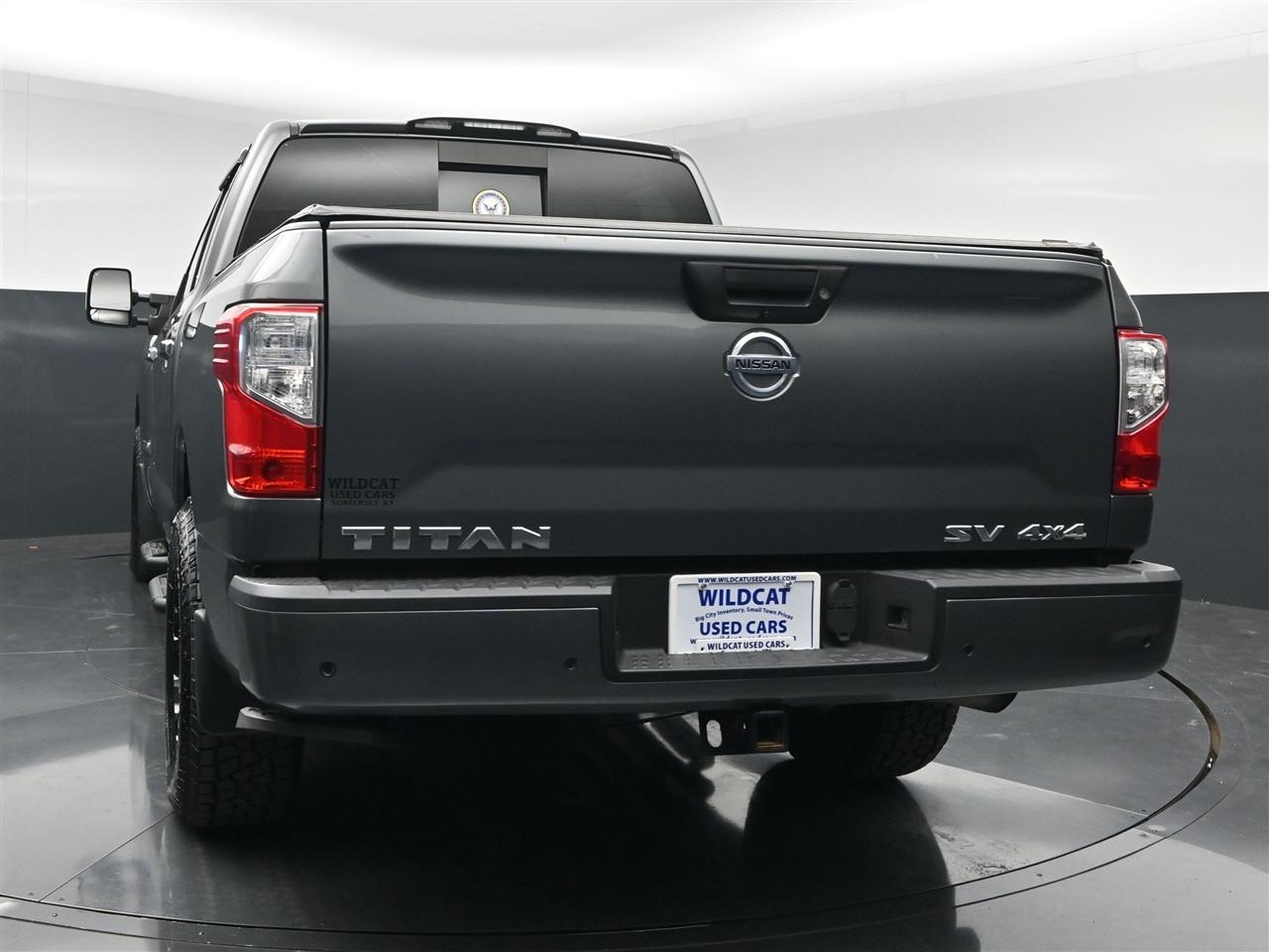 Nissan Titan SV Crew Cab 4WD 2021