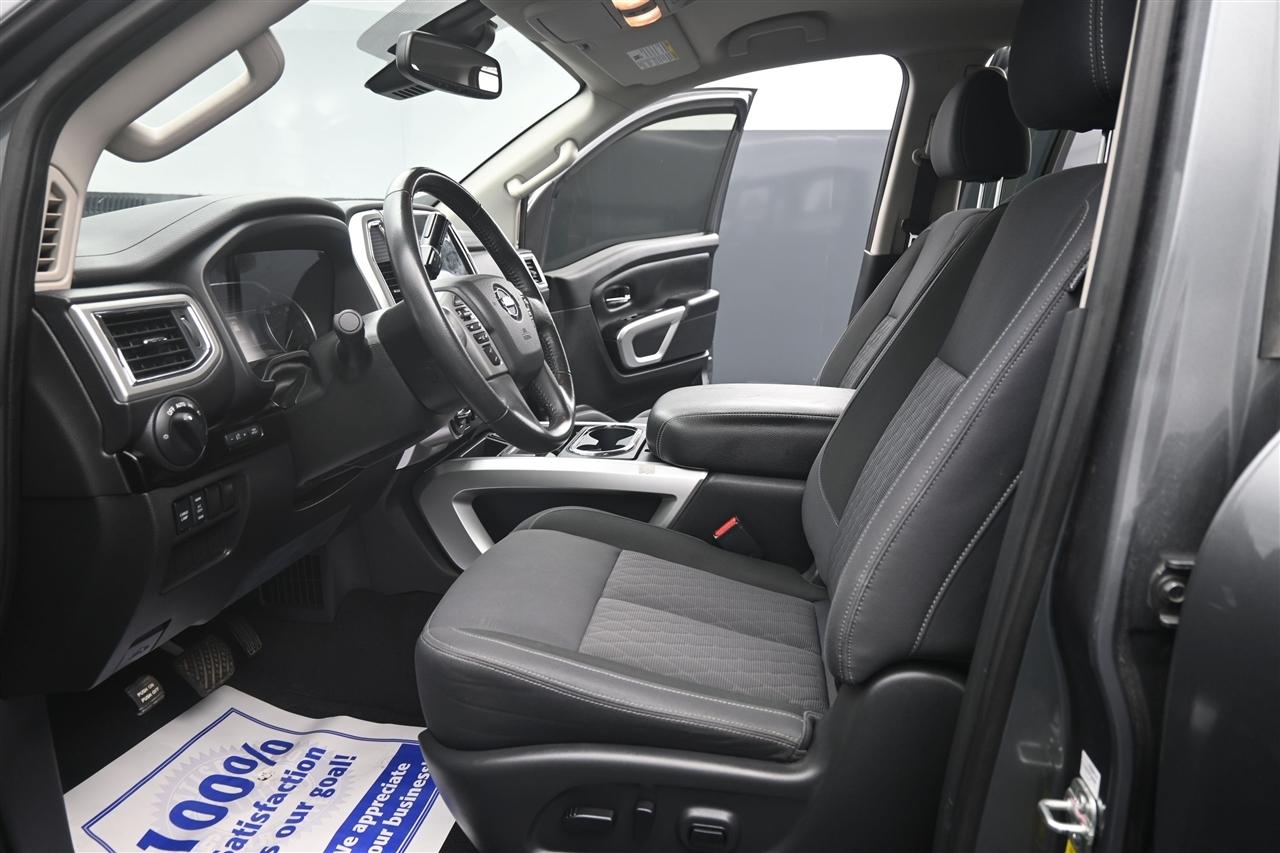 Nissan Titan SV Crew Cab 4WD 2021
