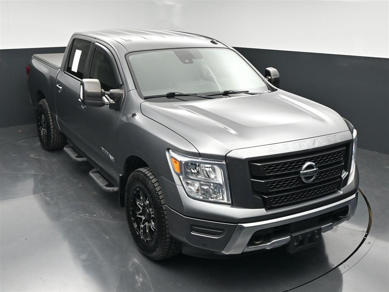 Nissan Titan SV Crew Cab 4WD 2021
