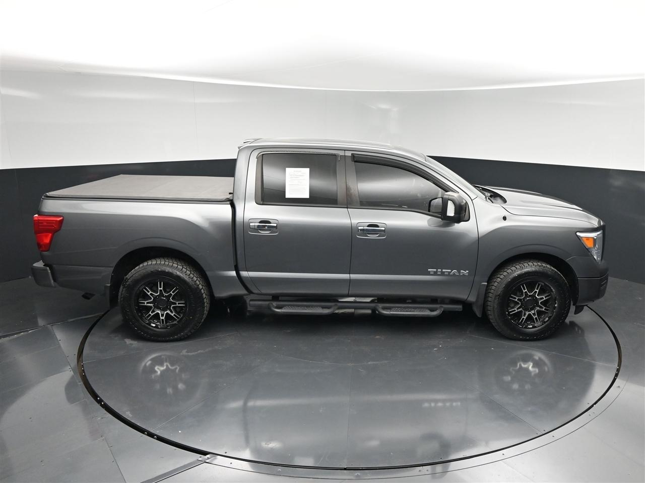 Nissan Titan SV Crew Cab 4WD 2021