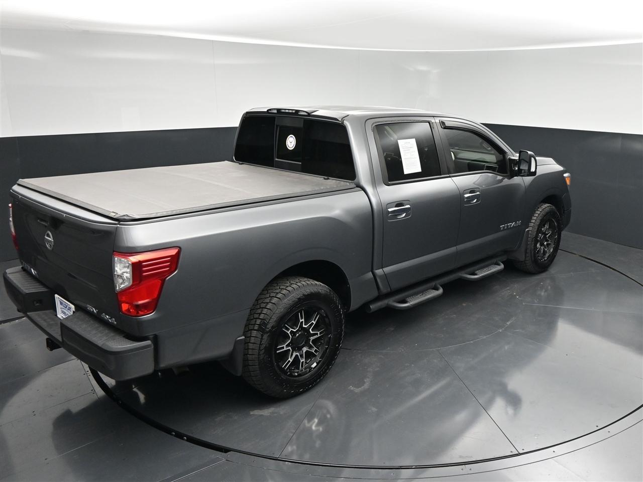 Nissan Titan SV Crew Cab 4WD 2021