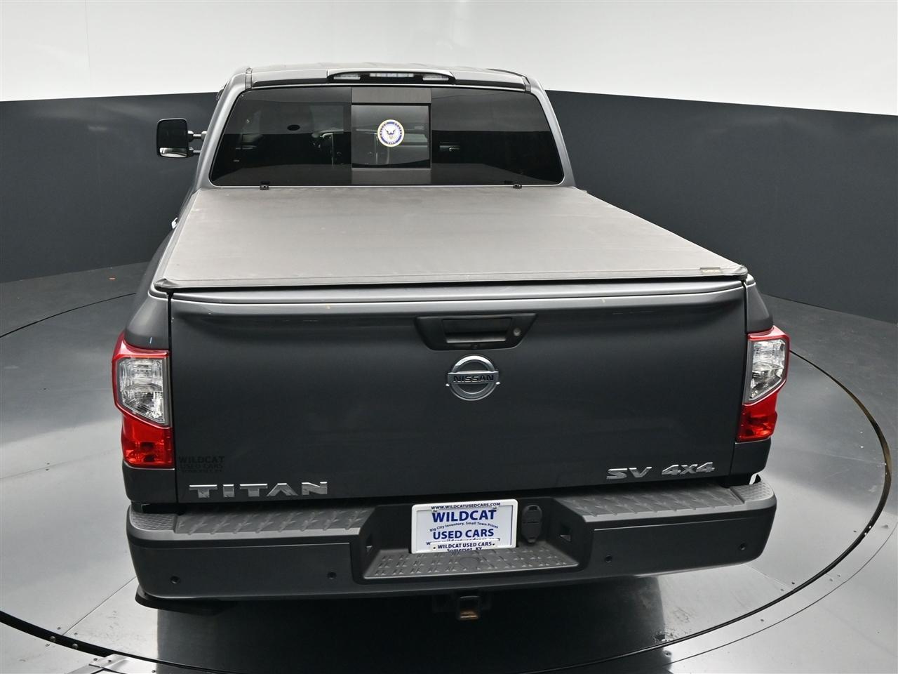 Nissan Titan SV Crew Cab 4WD 2021