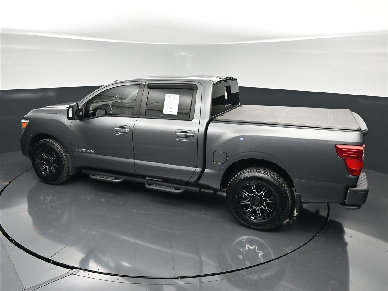 Nissan Titan SV Crew Cab 4WD 2021