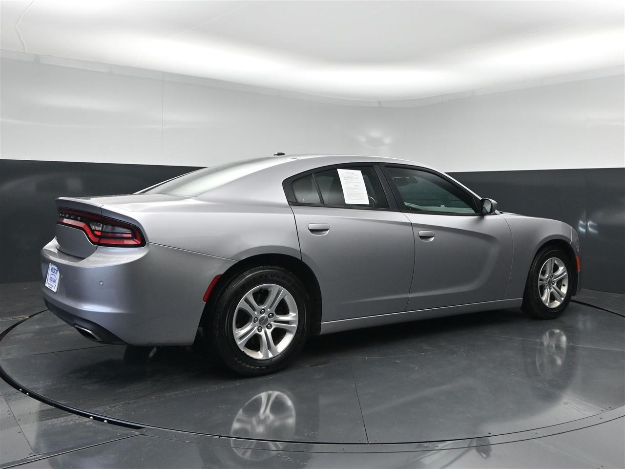 Dodge Charger SE 2016