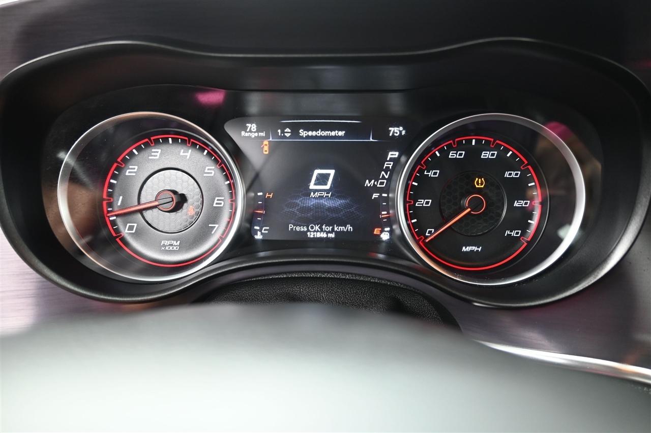 Dodge Charger SE 2016