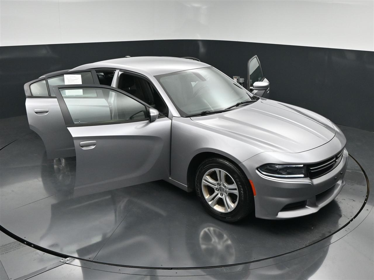 Dodge Charger SE 2016