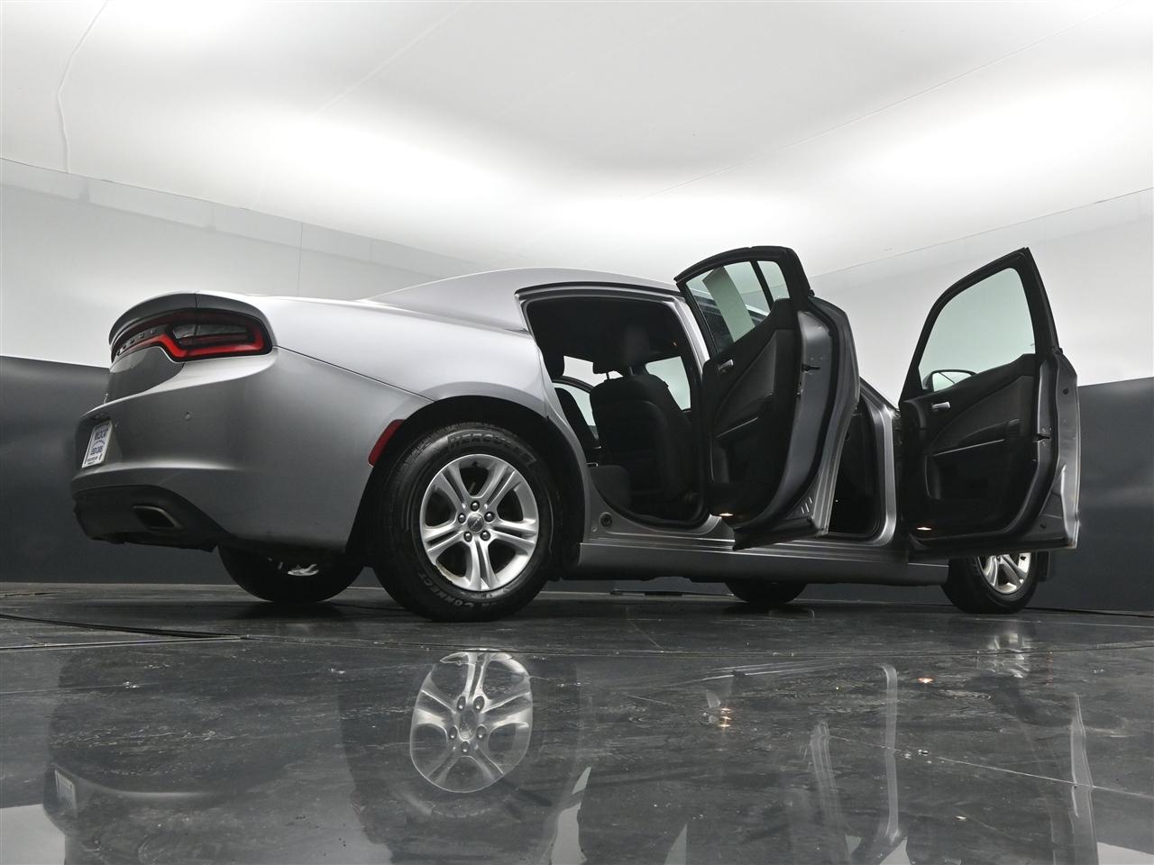 Dodge Charger SE 2016