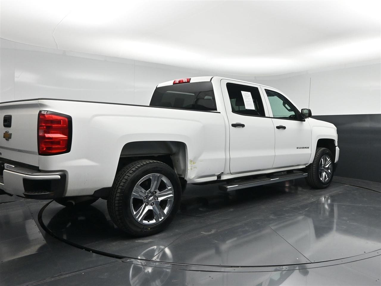 Chevrolet Silverado 1500 Custom Crew Cab 2WD 2018