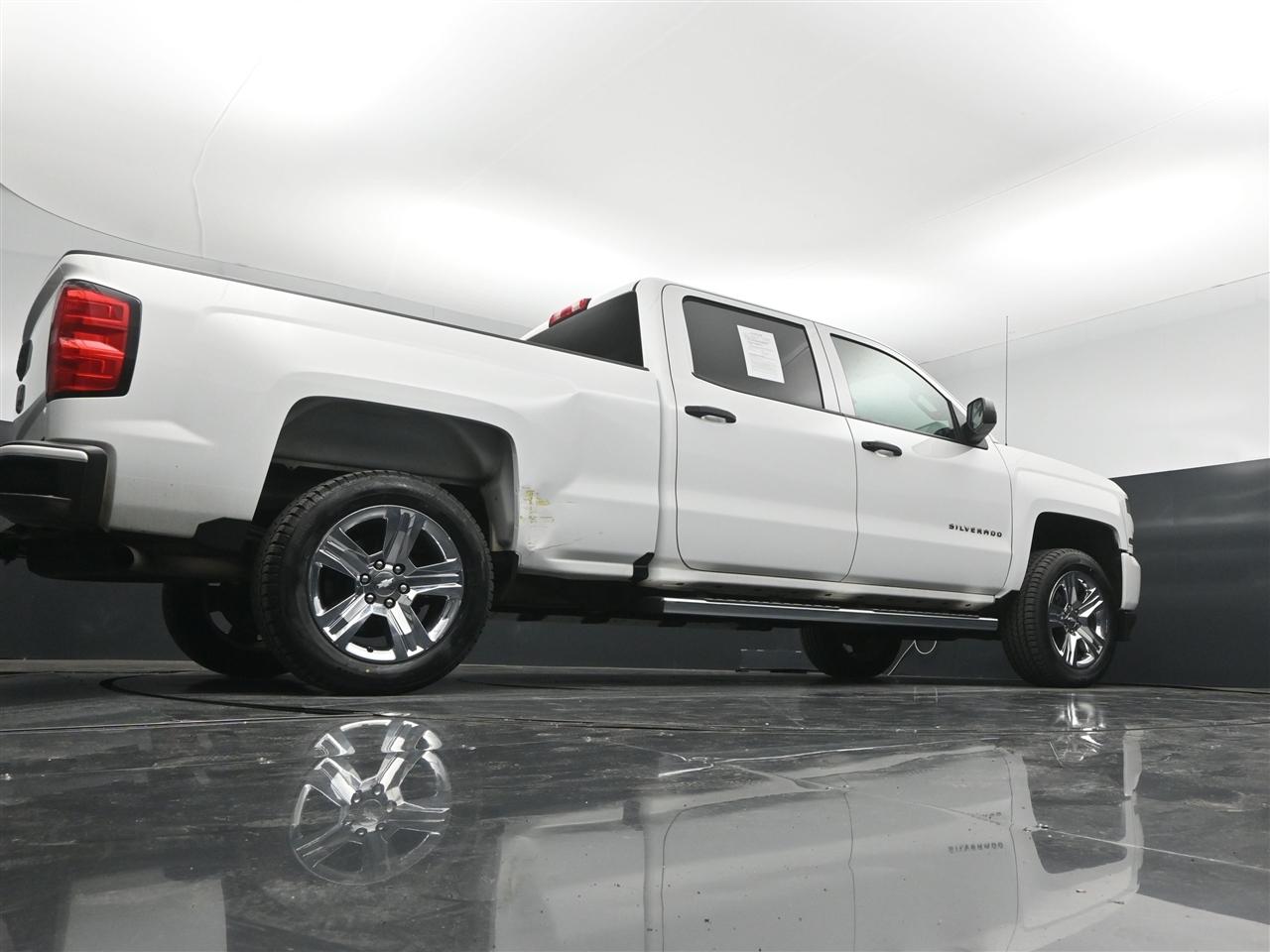 Chevrolet Silverado 1500 Custom Crew Cab 2WD 2018