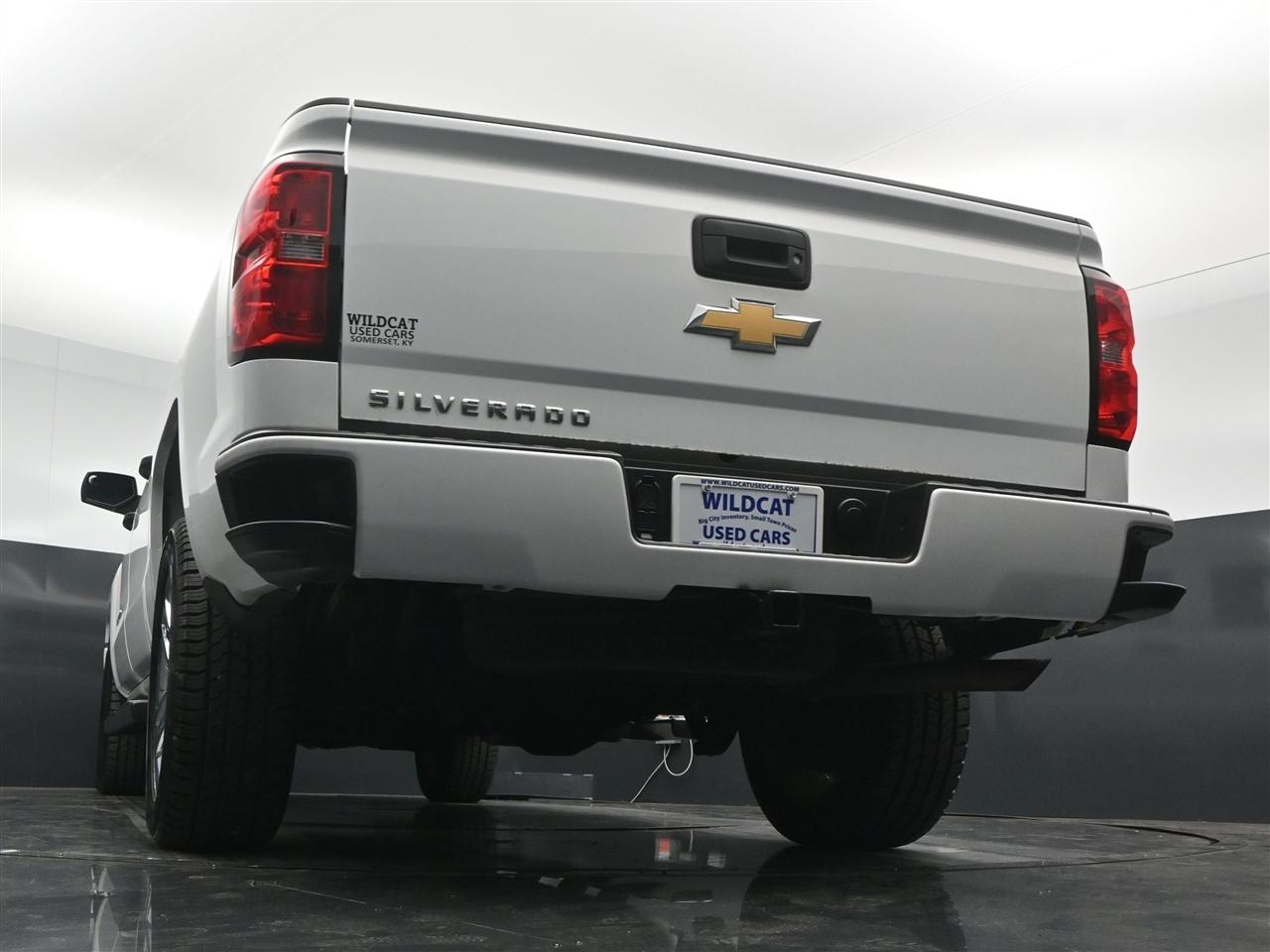Chevrolet Silverado 1500 Custom Crew Cab 2WD 2018
