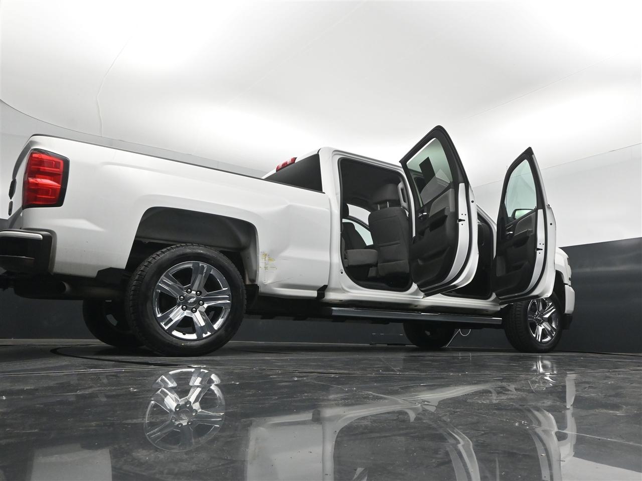 Chevrolet Silverado 1500 Custom Crew Cab 2WD 2018