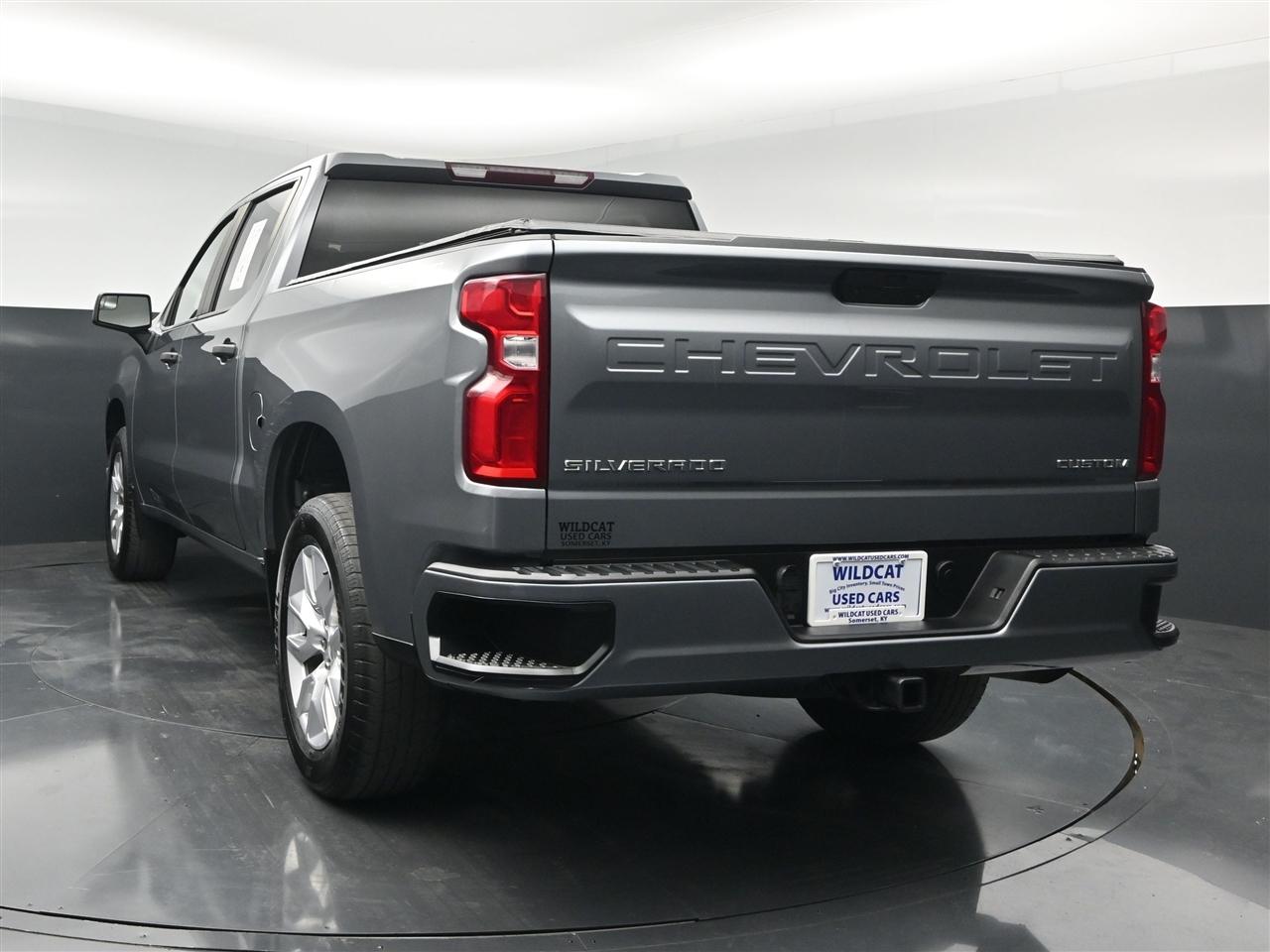 Chevrolet Silverado 1500 Custom Crew Cab Long Box 4WD 2021