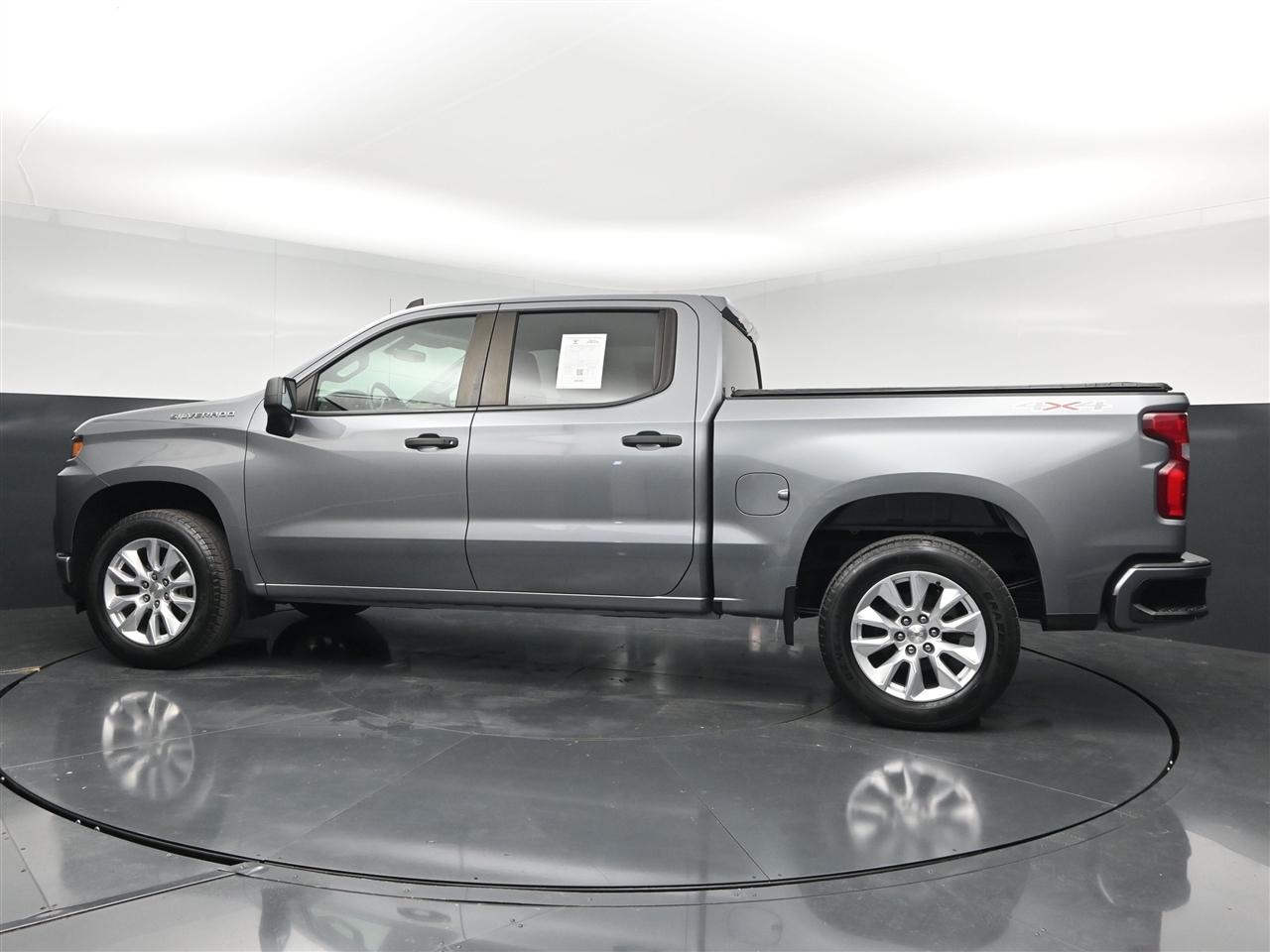 Chevrolet Silverado 1500 Custom Crew Cab Long Box 4WD 2021