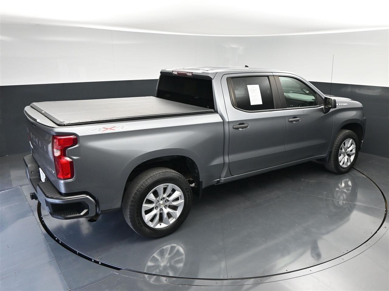 Chevrolet Silverado 1500 Custom Crew Cab Long Box 4WD 2021