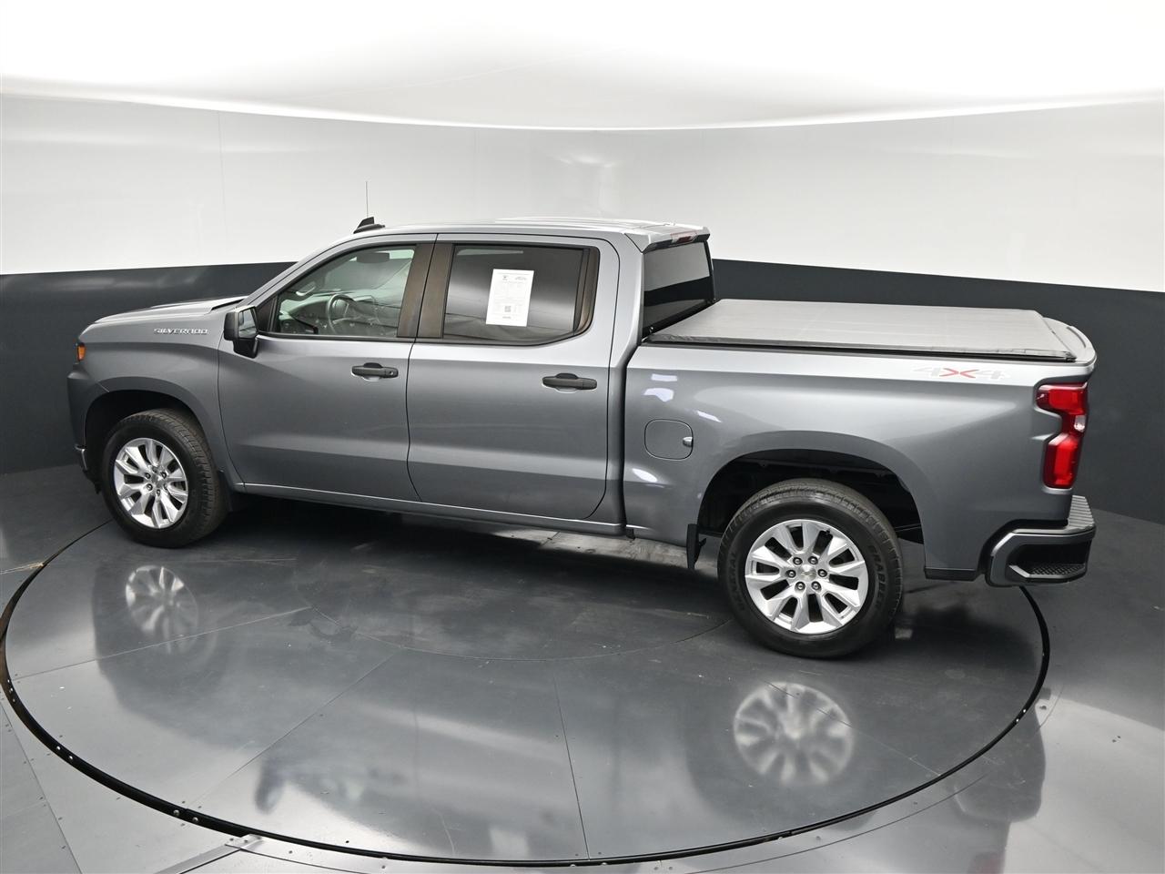Chevrolet Silverado 1500 Custom Crew Cab Long Box 4WD 2021