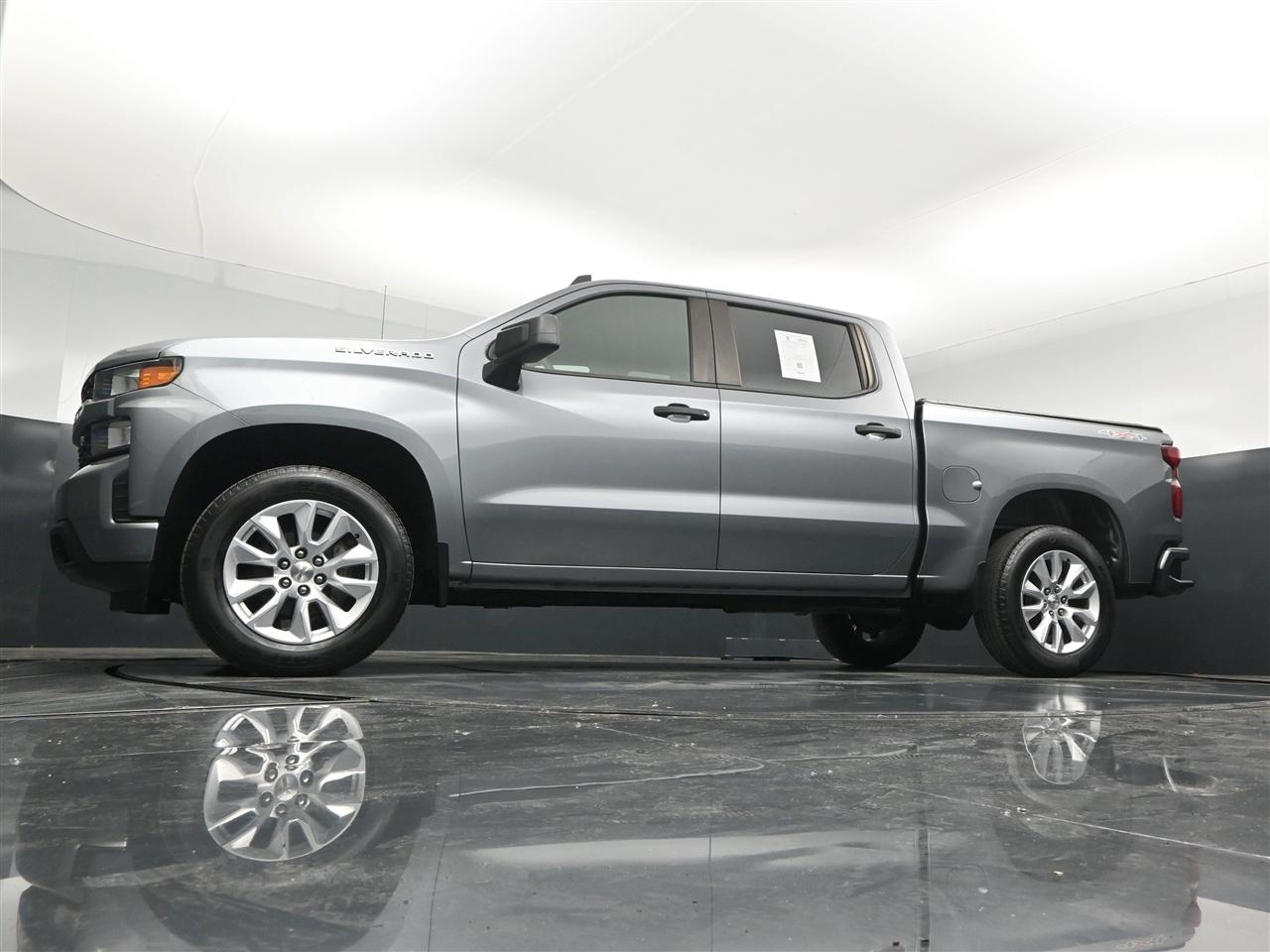 Chevrolet Silverado 1500 Custom Crew Cab Long Box 4WD 2021