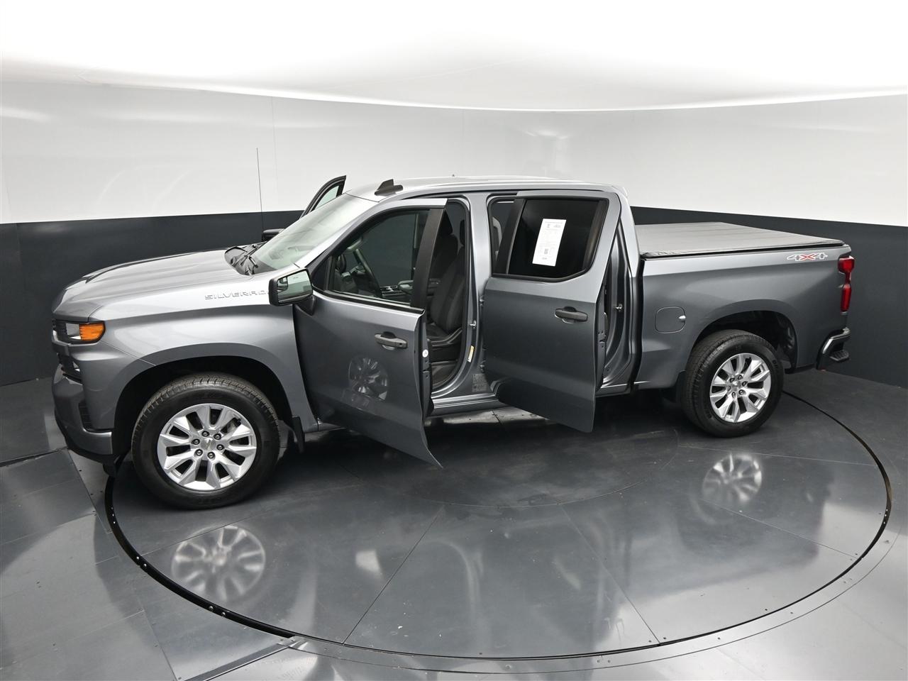 Chevrolet Silverado 1500 Custom Crew Cab Long Box 4WD 2021