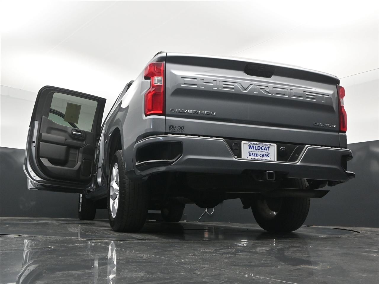 Chevrolet Silverado 1500 Custom Crew Cab Long Box 4WD 2021