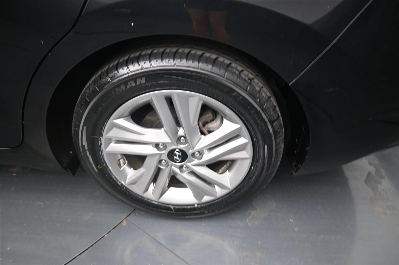 Hyundai Elantra Limited 2020