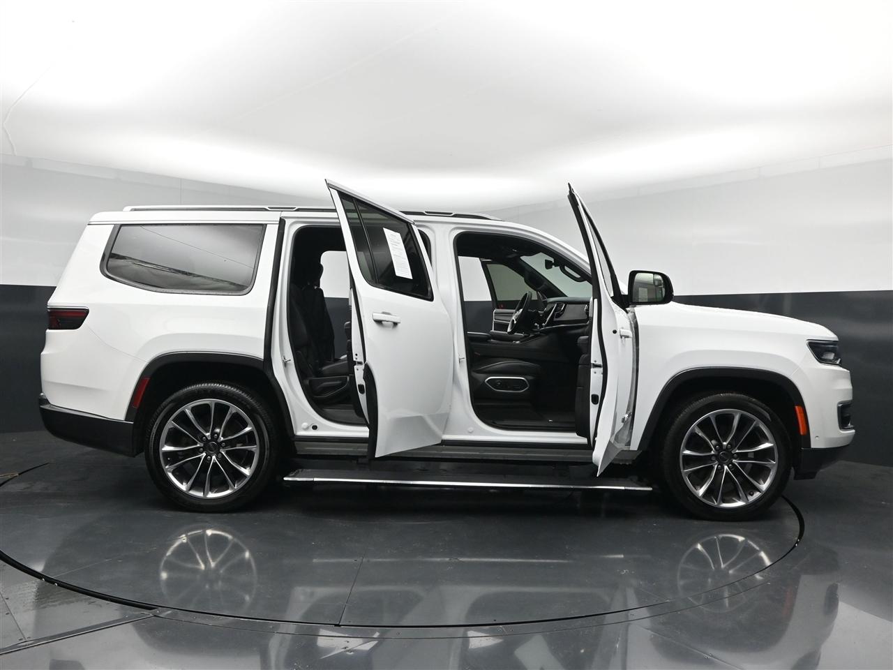Jeep Wagoneer Series III 4WD 2022
