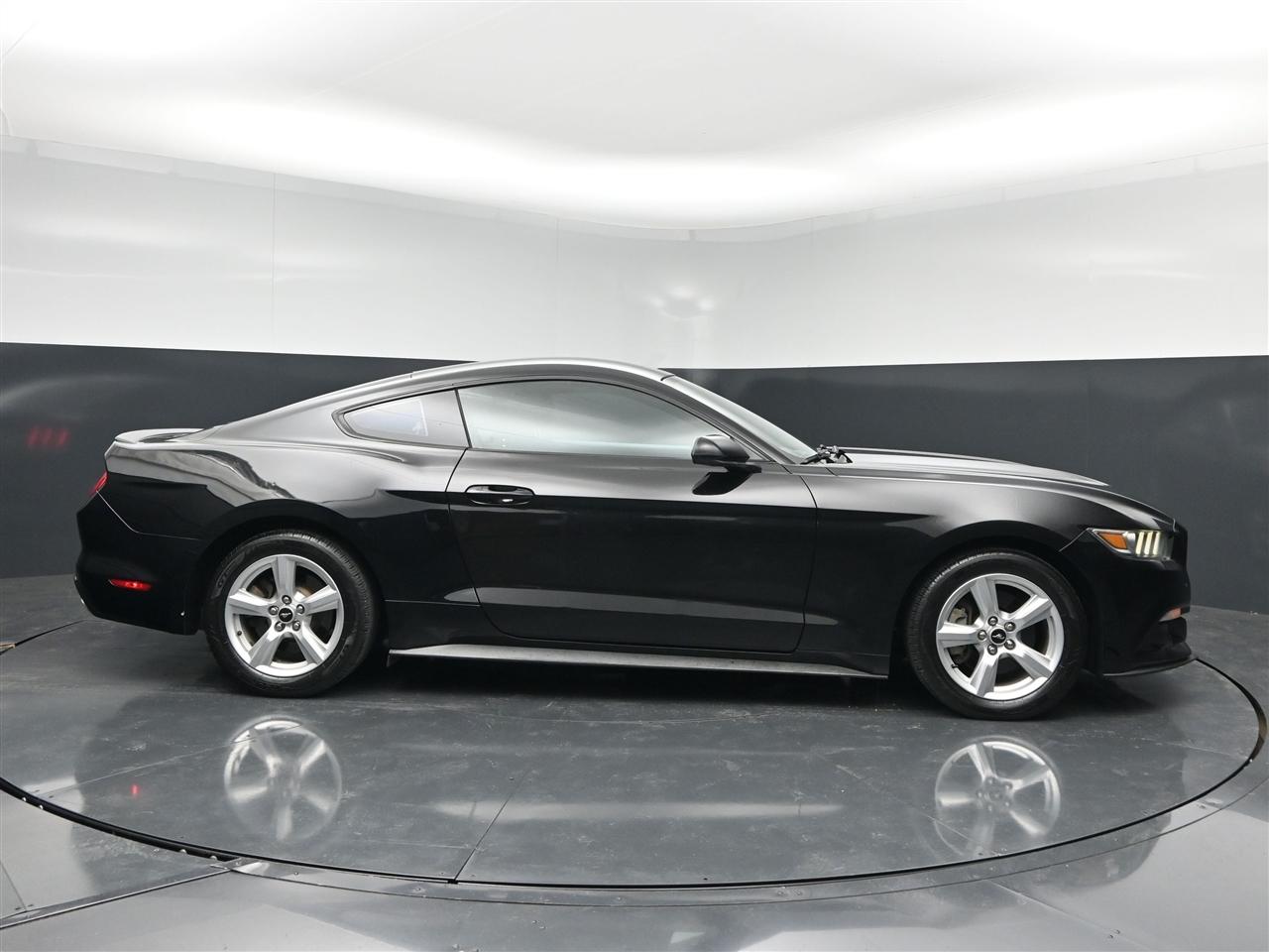Ford Mustang EcoBoost Coupe 2015