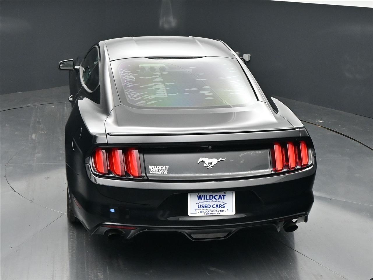 Ford Mustang EcoBoost Coupe 2015