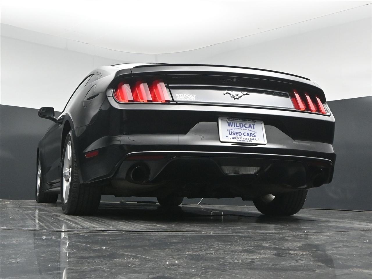 Ford Mustang EcoBoost Coupe 2015
