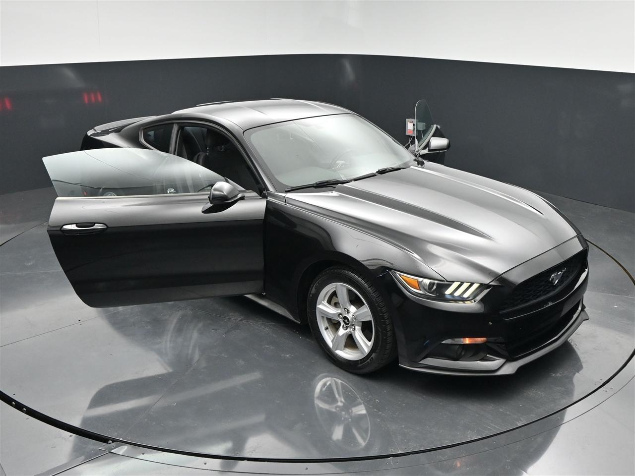 Ford Mustang EcoBoost Coupe 2015