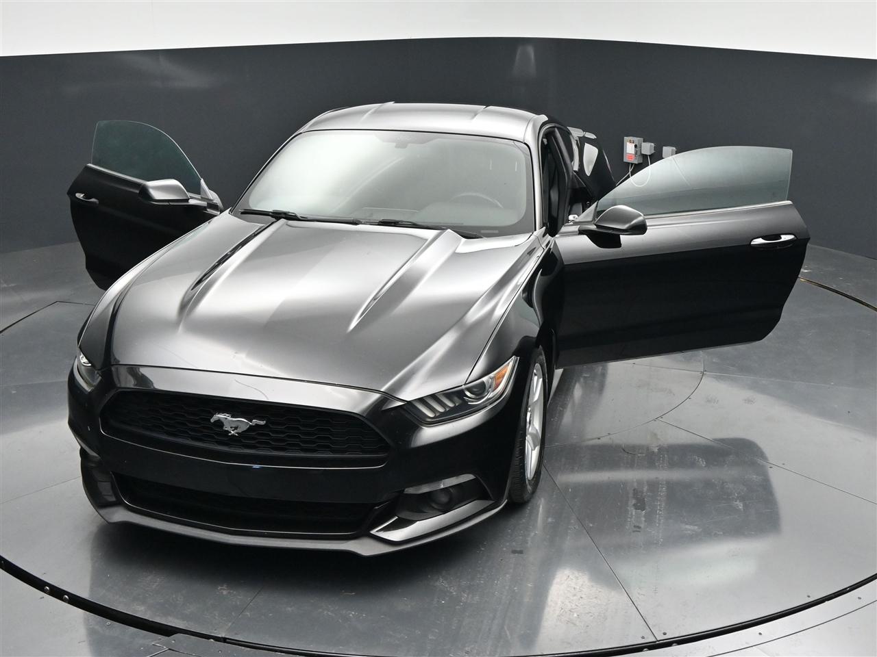 Ford Mustang EcoBoost Coupe 2015