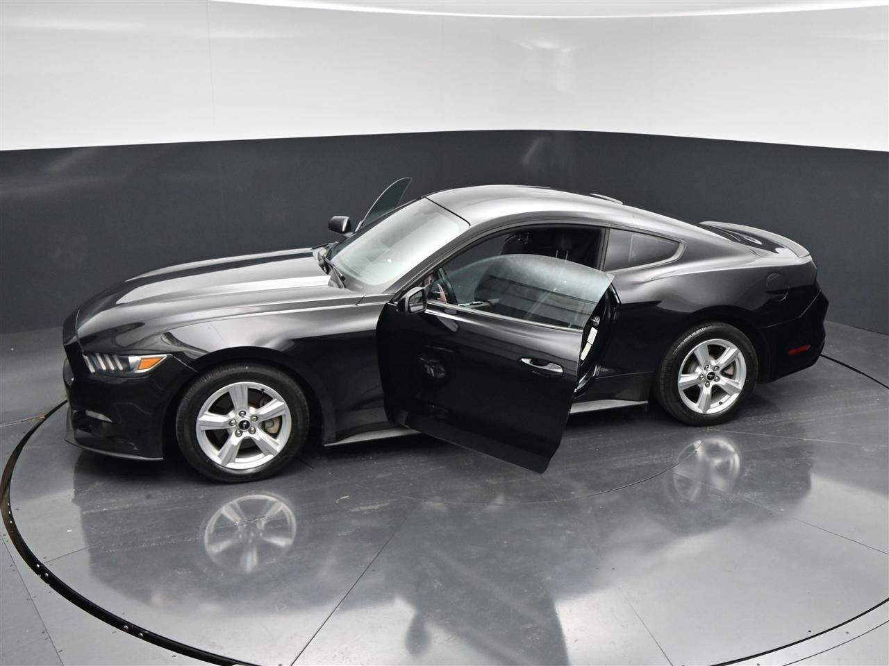 Ford Mustang EcoBoost Coupe 2015