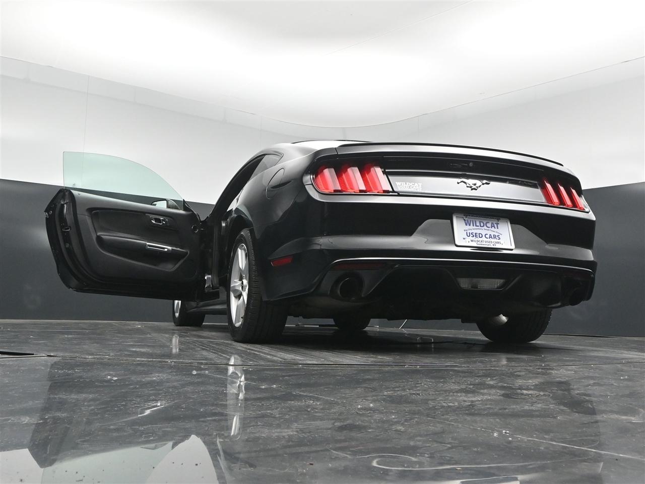 Ford Mustang EcoBoost Coupe 2015