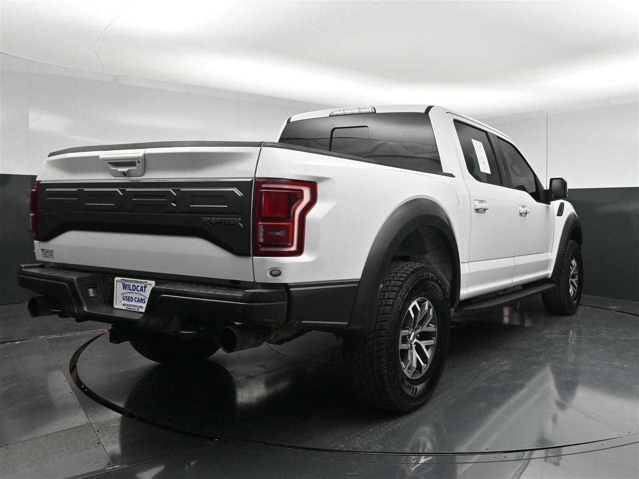 Ford F-150 Raptor SuperCrew 4WD 2018