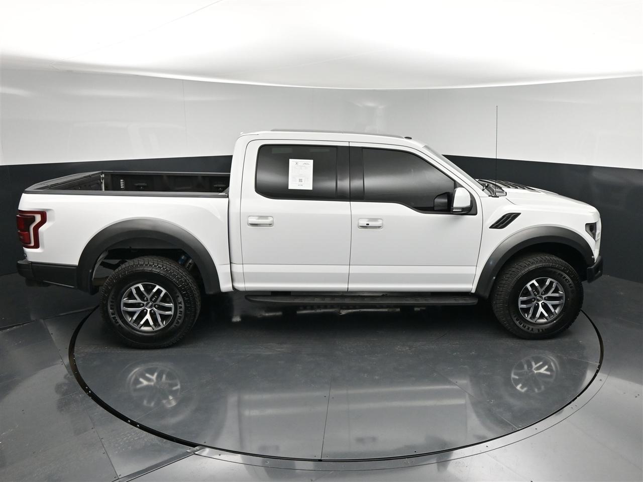 Ford F-150 Raptor SuperCrew 4WD 2018