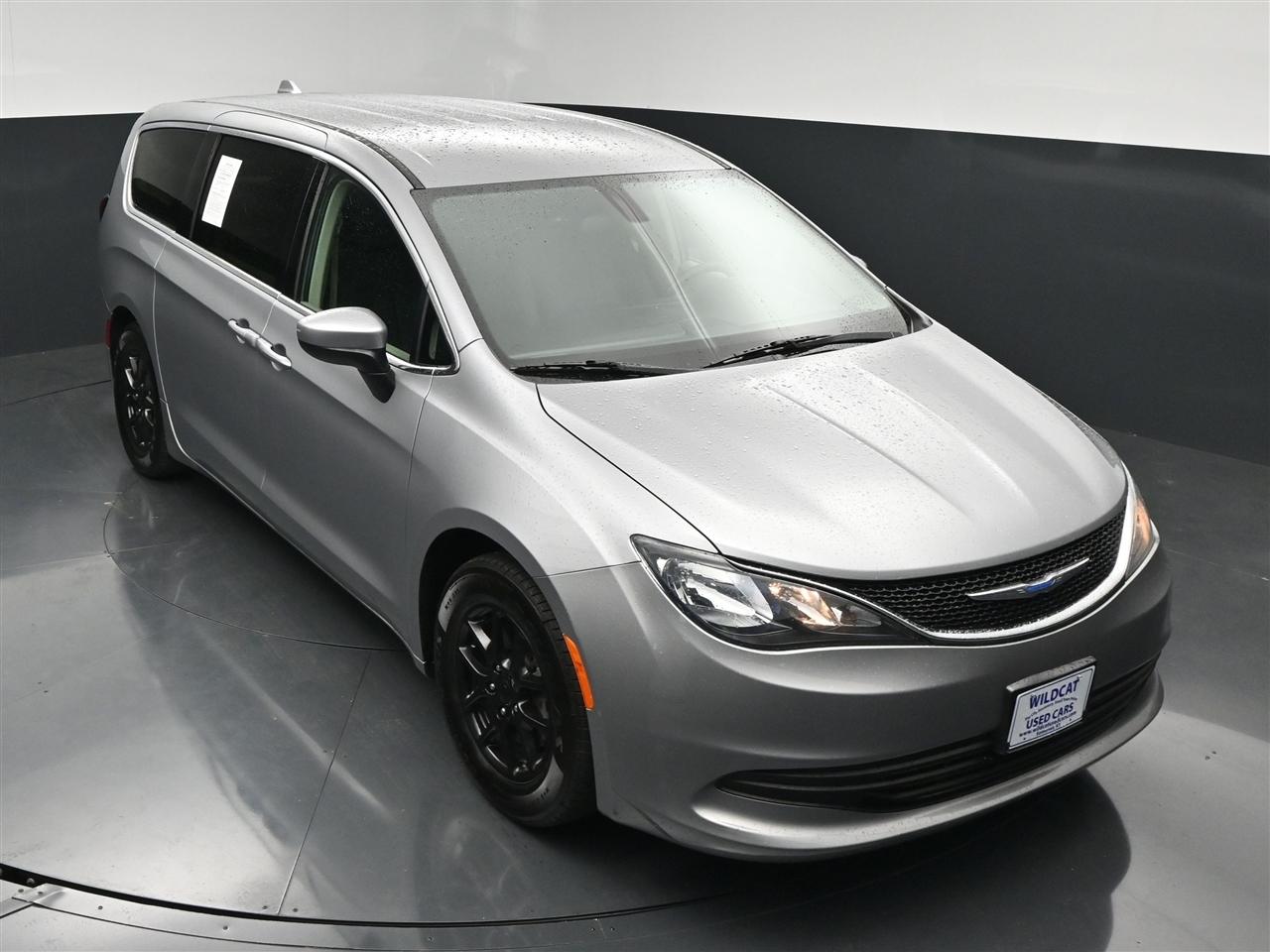Chrysler Pacifica LX 2018