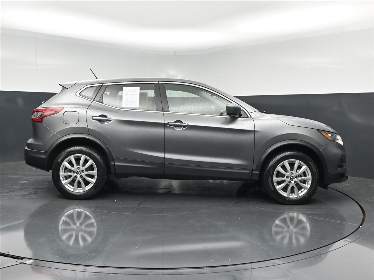 Nissan Rogue Sport S 2021