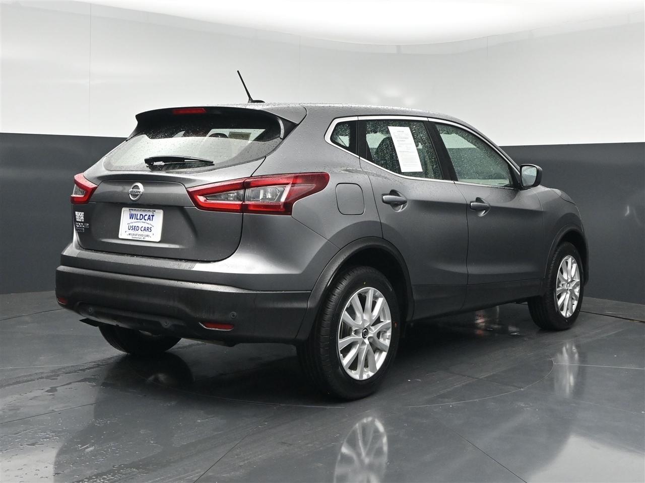 Nissan Rogue Sport S 2021